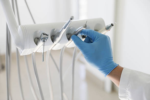 Professional Emergency Dentist technician working in Mineral Springs, AR